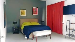  Sunrise Villa  with a large pool  Villa in Central Visayas