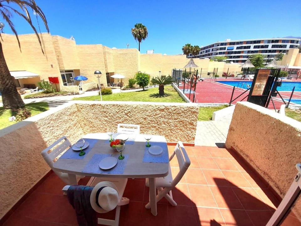 El cortijo, pool view Apartment in Playa de las Americas