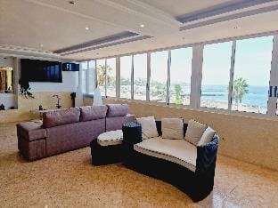 First line of the ocean, 3 bedrooms Free wifi Apartment in Costa Adeje