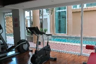 632 - Large 1 Bedroom1bathroom 1 Km Walking To Patong Beach Apartment in Patong