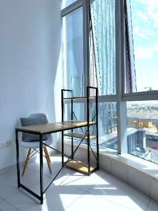 Amazing Roof Top Pool in Nice 1 BHK Flat in Marina Apartment in Dubai