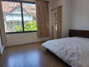 Nhà đẹp 3 Tầng Với 4 Phòng Ngủ Gần Biển Mỹ Khê Vacation rental in Da Nang