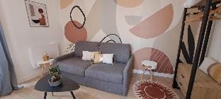 Studio Notre Dame heart of the city Wifi Netflix Apartment in Pays de la Loire