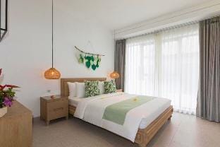 Magnolia 3 BR Private Pool Villa DH16 Villa in North Kuta