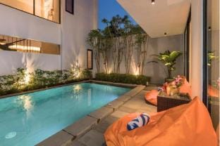 Geranium 5 BR Private Pool Villa DH05 Villa in North Kuta
