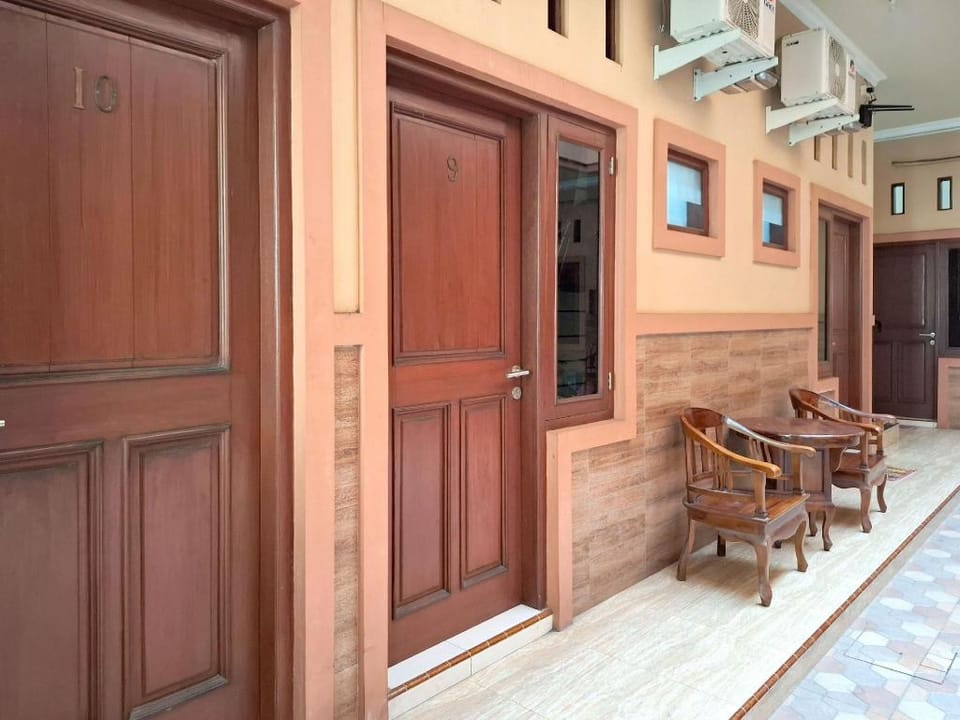 RedDoorz Syariah Near Exit Toll Pekalongan 2 Hotel in Indonesia