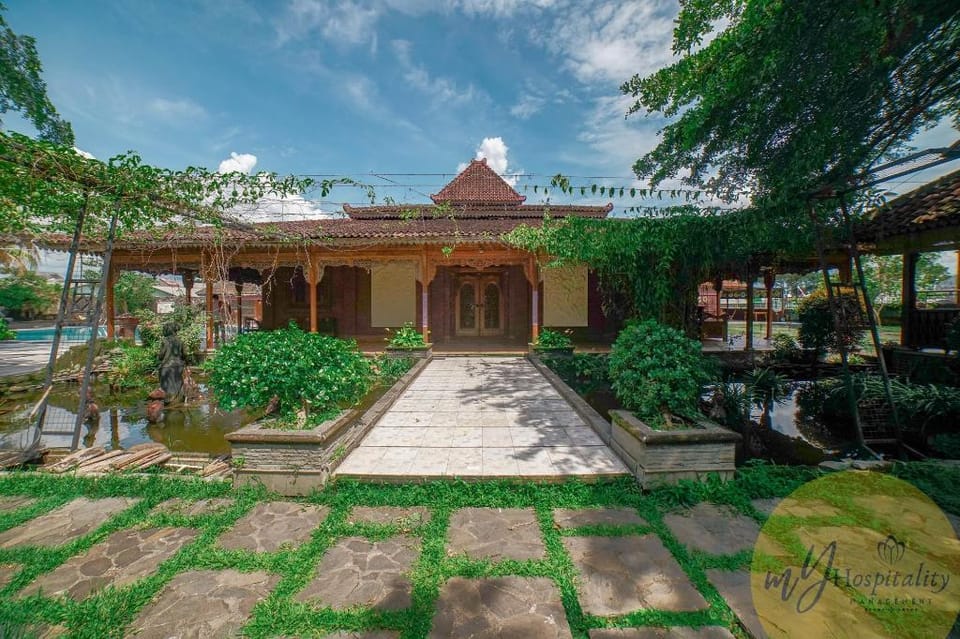 Joglo Garut Cottage Syariah by My Hospitality Hotel in West Java