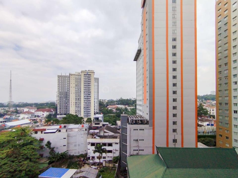 Serene 2BR at Galeri Ciumbuleuit 1 Apartment By Travelio Apartment in Bandung