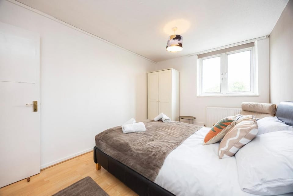 The King's Cross Stylish Suite Apartment in London Borough of Islington