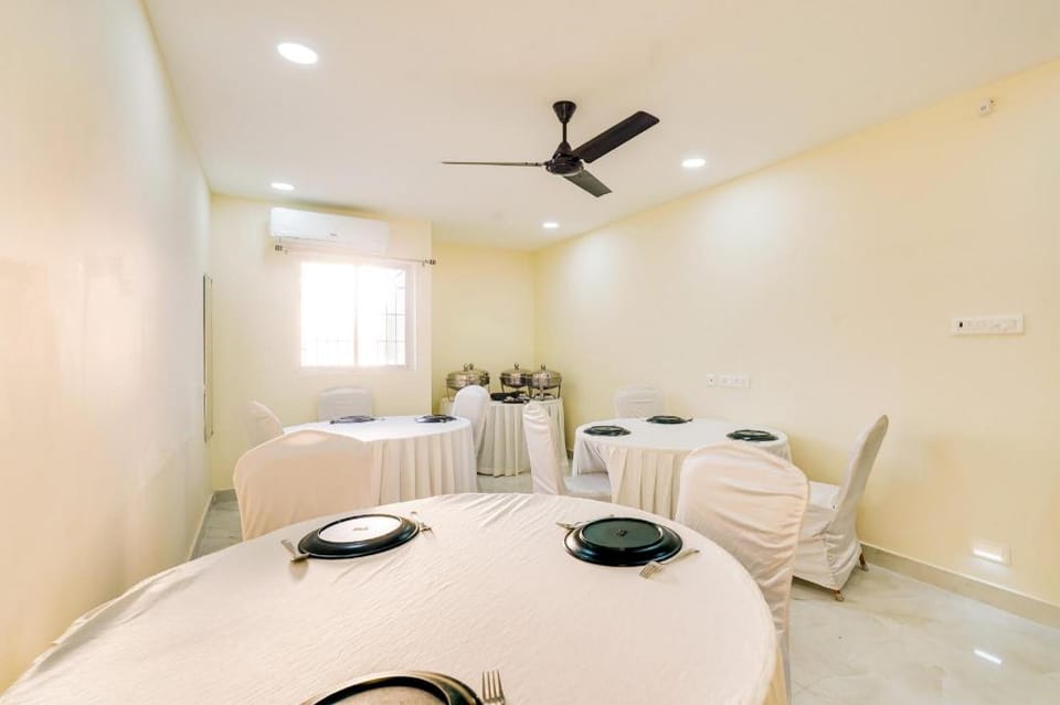 Hotel O Elite Inn near Loyola College Hotel in Chennai