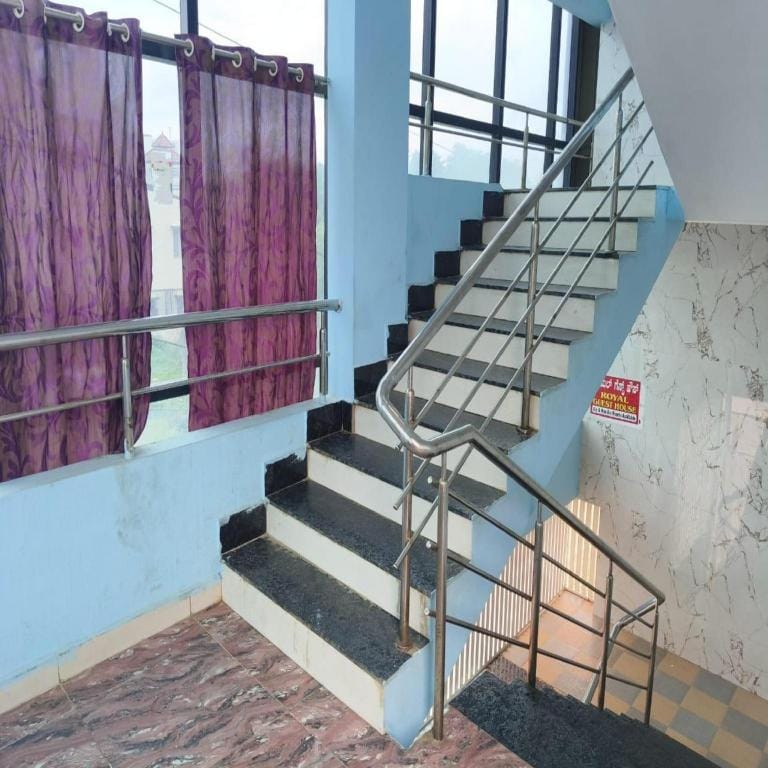 Royal Guest House Hotel in Mysuru