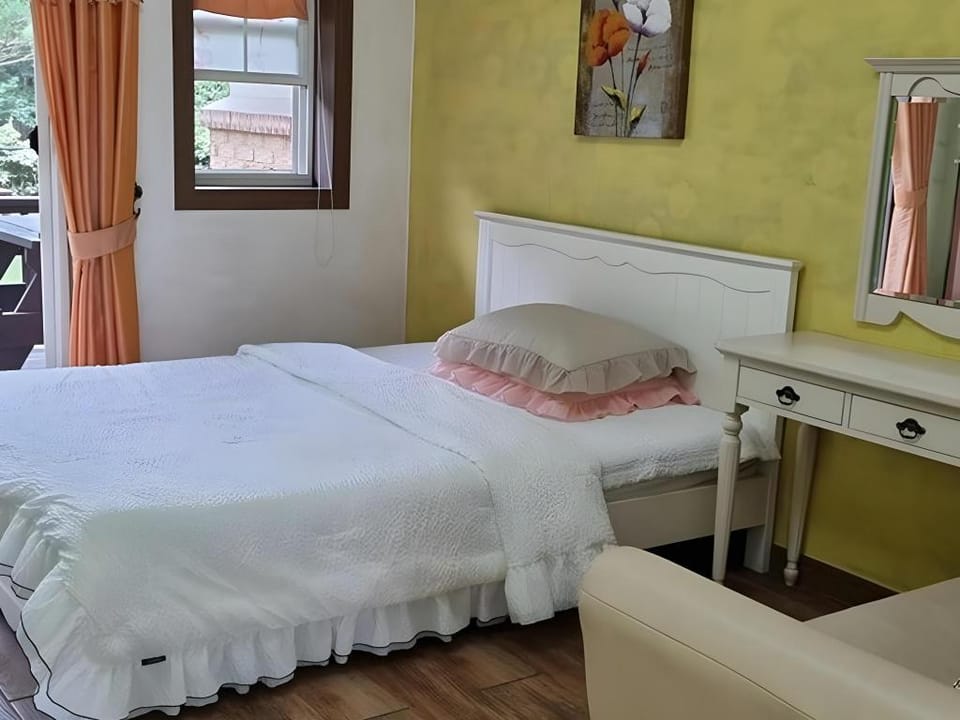 Yangyang Hajodae Aleumdeul Pension Bed and Breakfast in South Korea