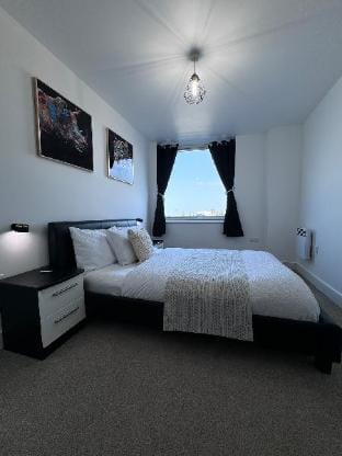 Chatham Quays - Tranquil Oasis Apartment in Rochester