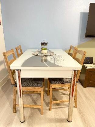 Crescent Apartment - Two bedroom Apartment in Ilford