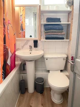 Penn Gardens - Two Bedroom Apartment Apartment in Romford