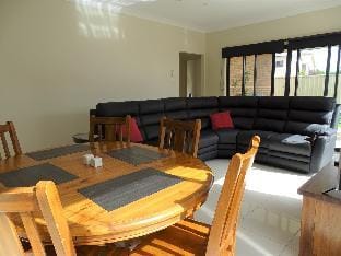 Pebbles' Beach House Vacation rental in Port Hughes
