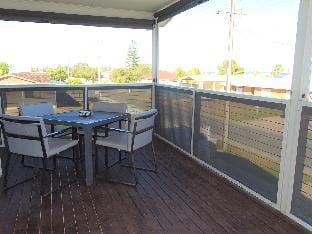 Shell Seeker Vacation rental in Moonta Bay