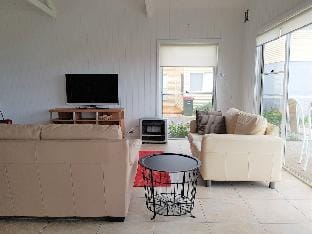 The Boat House B Vacation rental in Port Vincent