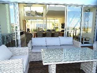 The Glass House Vacation rental in Port Vincent
