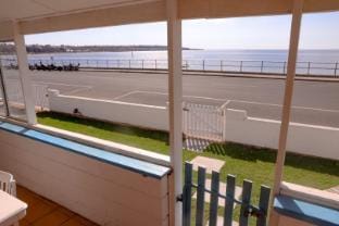 The Little White House Vacation rental in Port Vincent