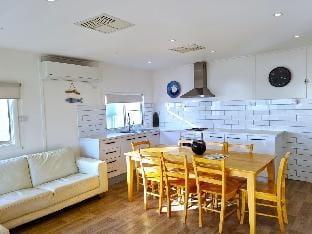 The Otago Beach Shack Vacation rental in Wallaroo