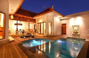 Serene Sarayu Villa 2 - Calm & Peaceful 2BR Villa Villa in North Kuta