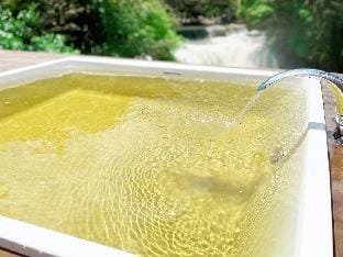 and RIVER 勝浦 滝を望みながら露天風呂とSAUNAを楽しむ大人の隠れ家/天然鉱泉/BBQ Vacation rental in Chiba Prefecture