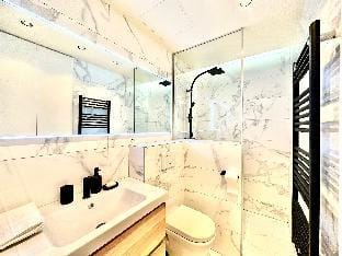 Eiffel Tower Champs de Mars Apartment in Paris