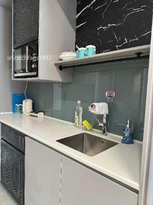 Mossaz Stitch Suites Kuala Lumpur | Netflix | MRT Apartment in Petaling Jaya