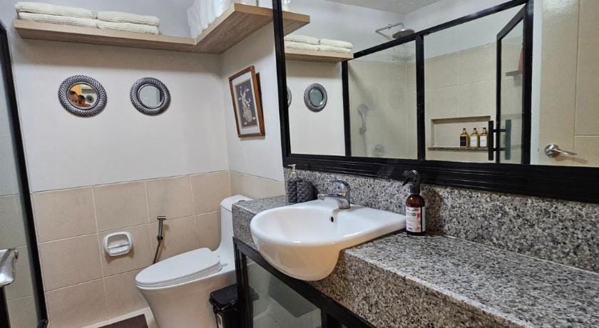 Verdon Parc 2 Bedroom w/ Big Balcony Apartment in Davao City