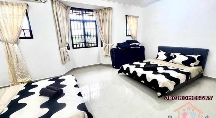Cozy JRC Homestay - EJ23 Apartment in Johor Bahru