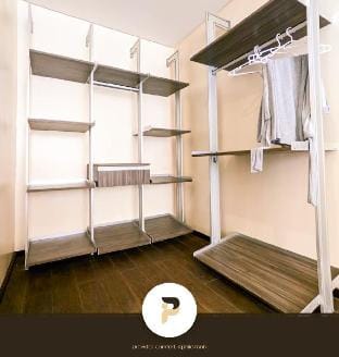 Furnished 1BR with twin beds near Solaire Vacation rental in Pasay