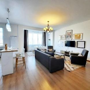 3-комнатная квартира с панорамным видом на горы Apartment in Almaty