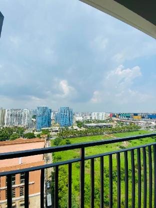 Shore 2 Residences - Unit 1633 Tower 3 Apartment in Pasay