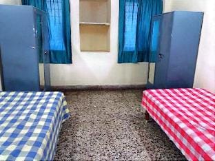 Girls-only hostel with monthly rental options  Vacation rental in Lahore