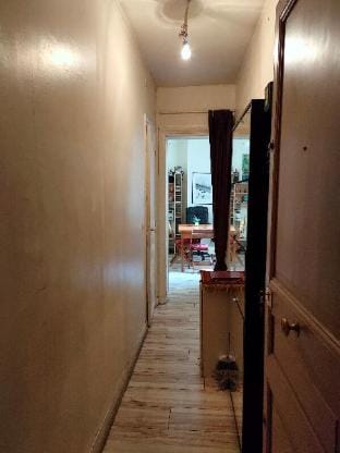 Nice and basic flat located in Paris Montparnasse Apartment in Paris
