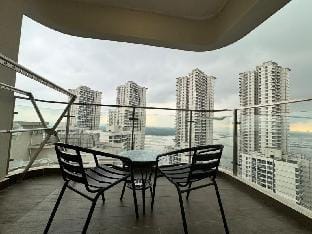 Danga Bay Baypoint with Seaview 2BR by Vesta Homes Apartment in Johor Bahru