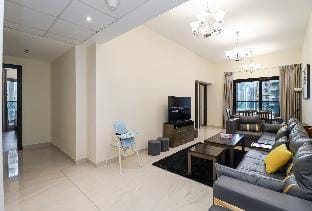 Tranquil stay I Dubai Canal view I Steam and sauna Apartment in Dubai