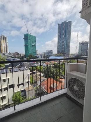 Doc's Place Victoria Park Mansions  Colombo7 Apartment in Colombo