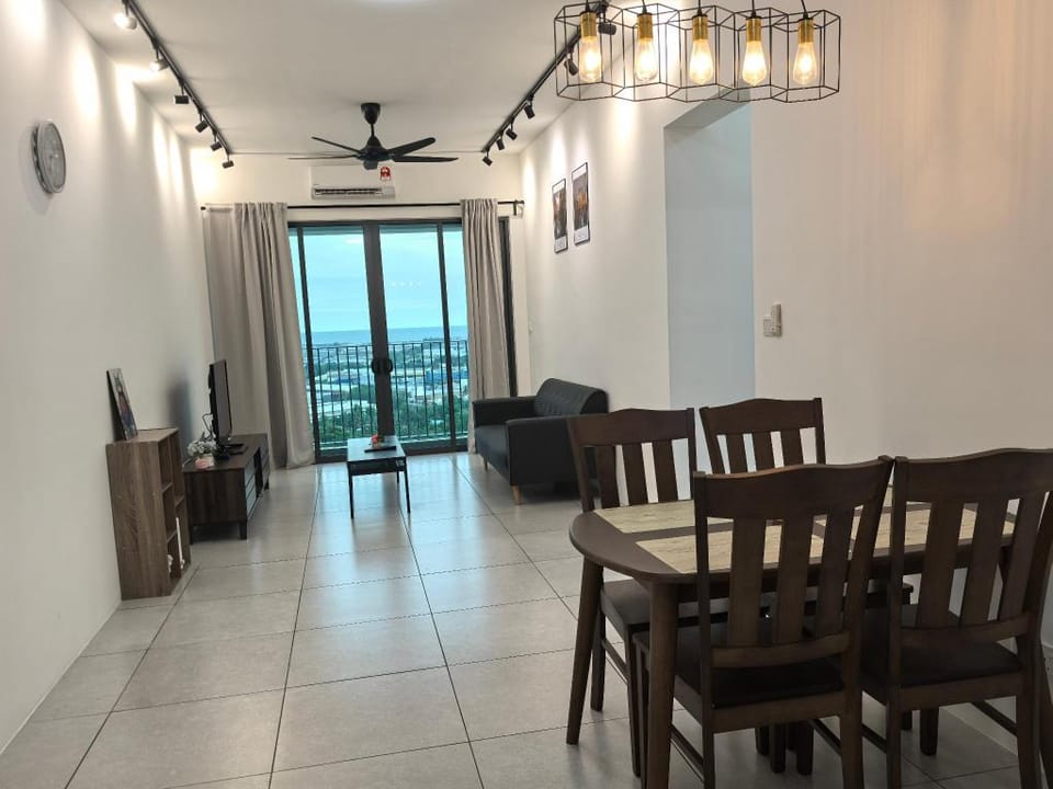 Bahagia Family House in Meritus Apartment in Penang
