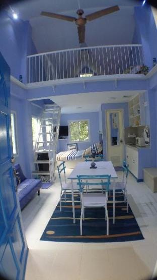 Anilao Cliffhouse Vacation rental in Calabarzon
