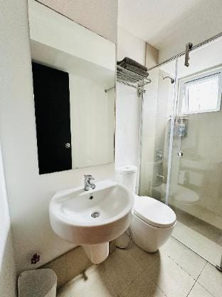 Feels Like Home Condos (Abreeza Place Tower 2) D Apartment in Davao City