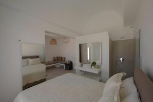 Exclusive pool with sea view H3 Villa in Imerovigli