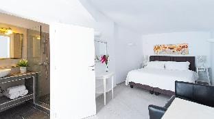 Spili new studio, Jacuzzi with sea view Vacation rental in Santorini