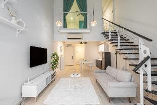 Ins Design Loft #MidValley Mall #Netflix #500mbps Apartment in Federal Territory of Kuala Lumpur
