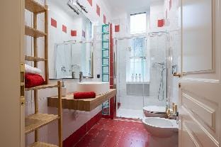 Unique Experience in Milan: Book Now Apartment in Milan