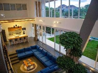 Fynn & Vince Villa Villa in Kuta Selatan
