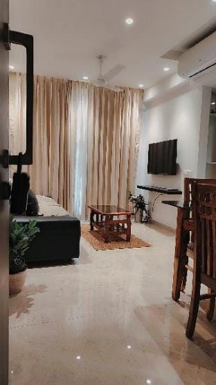 Smart Express Stay on the Go Apartment in Mumbai