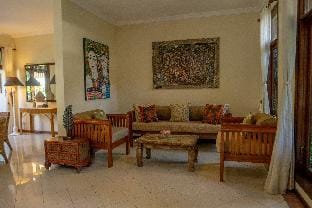 Atres Griya Villa Private 5 Bedroom Villa in Kuta