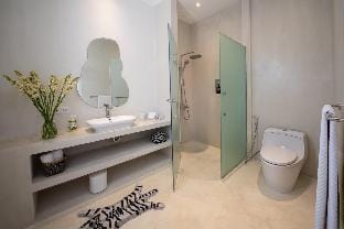 Villa Manis Cantik | 4 BR w/ Pool & Gym, Seminyak Villa in North Kuta